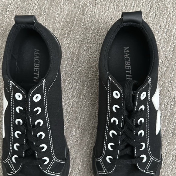 Macbeth Mens Elliot US 8. black / white - Worn once. (no box) - Picture 2 of 7